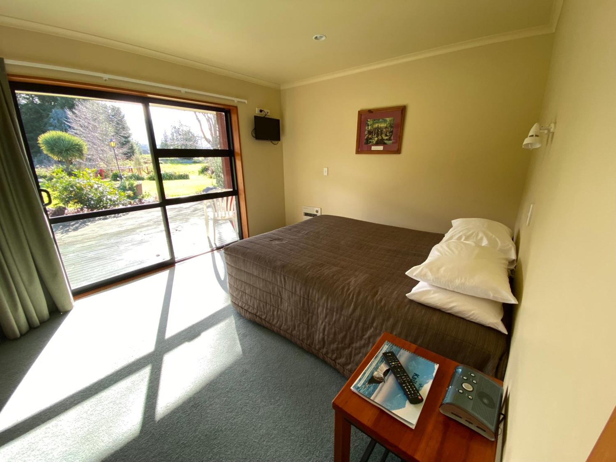 Donegal House Hotel Kaikoura Ngoại thất bức ảnh