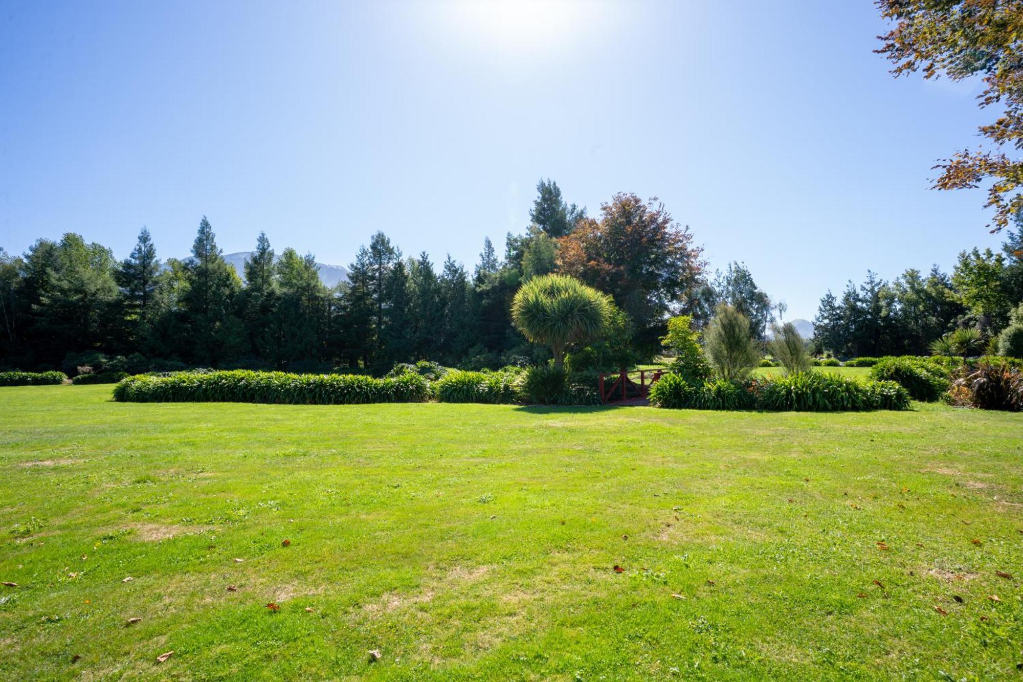 Donegal House Hotel Kaikoura Ngoại thất bức ảnh