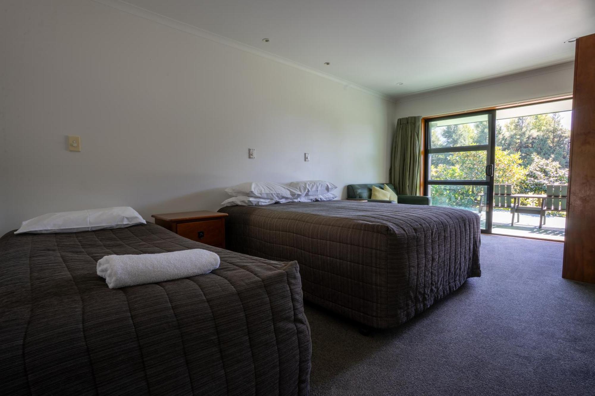 Donegal House Hotel Kaikoura Ngoại thất bức ảnh
