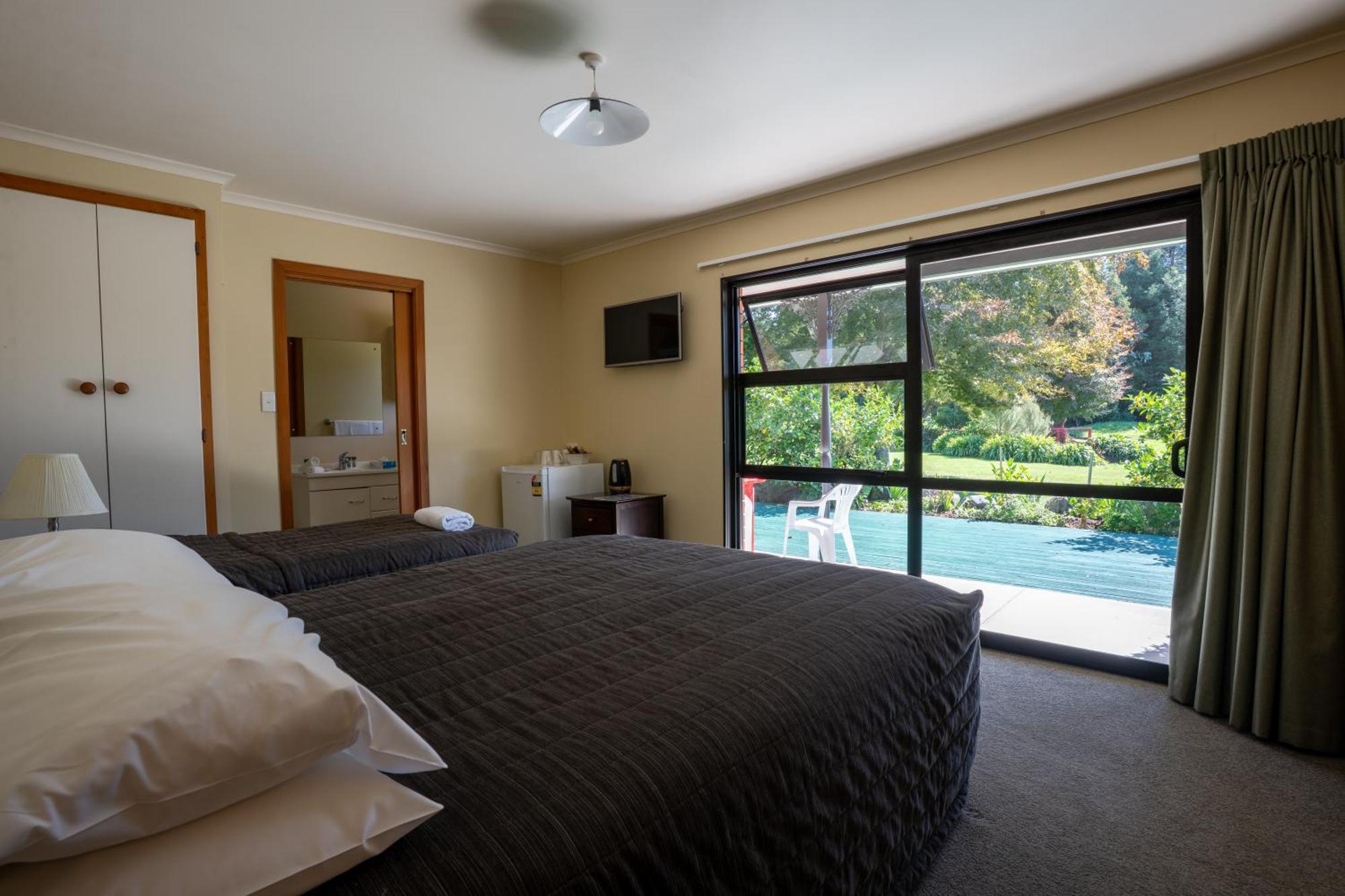 Donegal House Hotel Kaikoura Ngoại thất bức ảnh