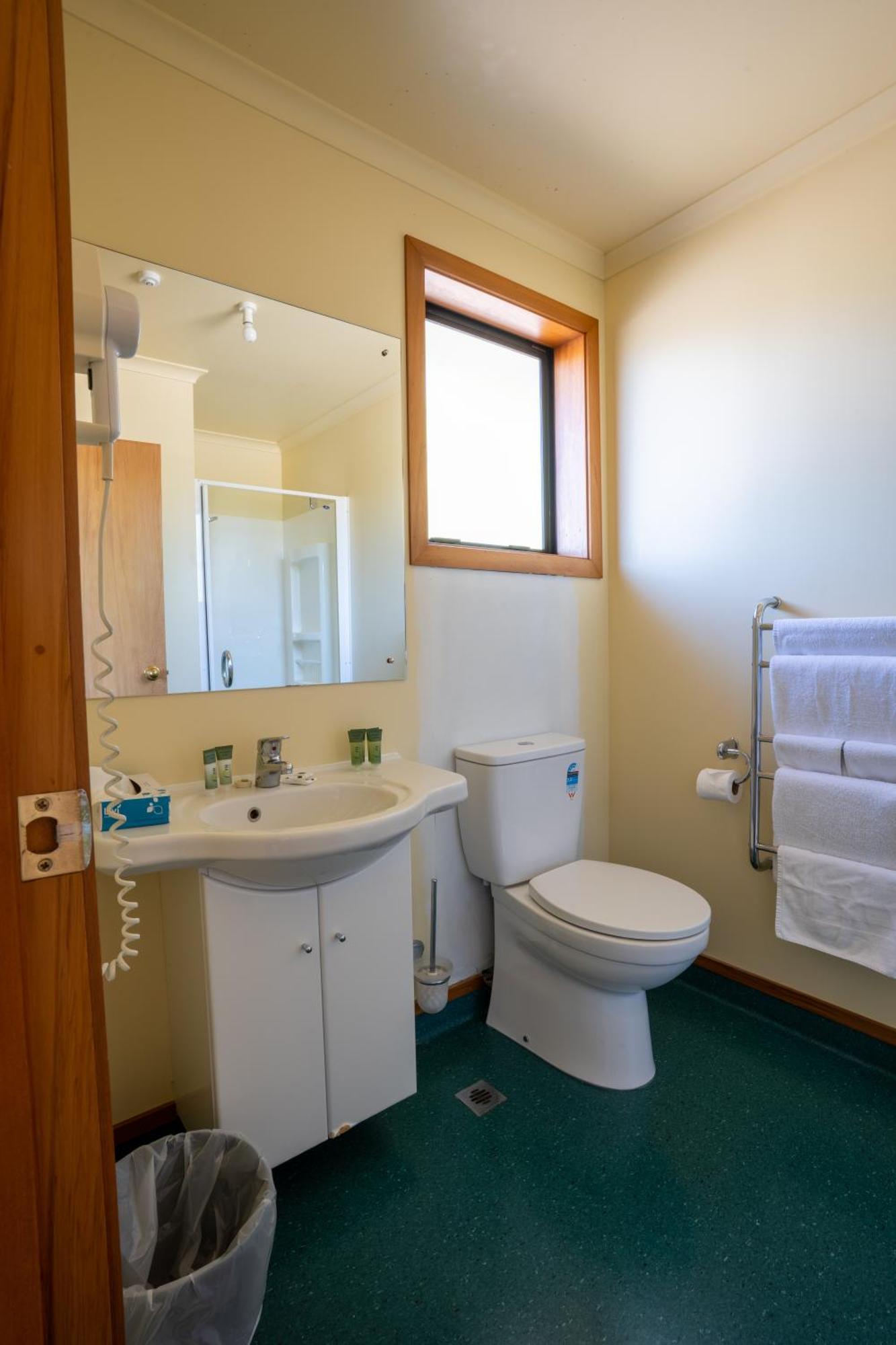 Donegal House Hotel Kaikoura Ngoại thất bức ảnh