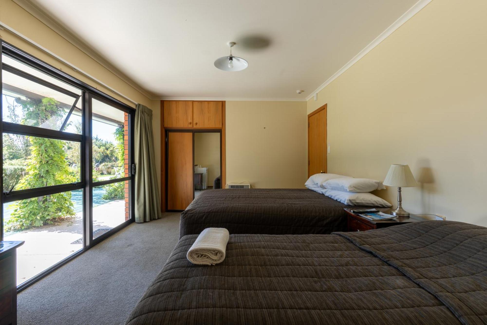 Donegal House Hotel Kaikoura Ngoại thất bức ảnh