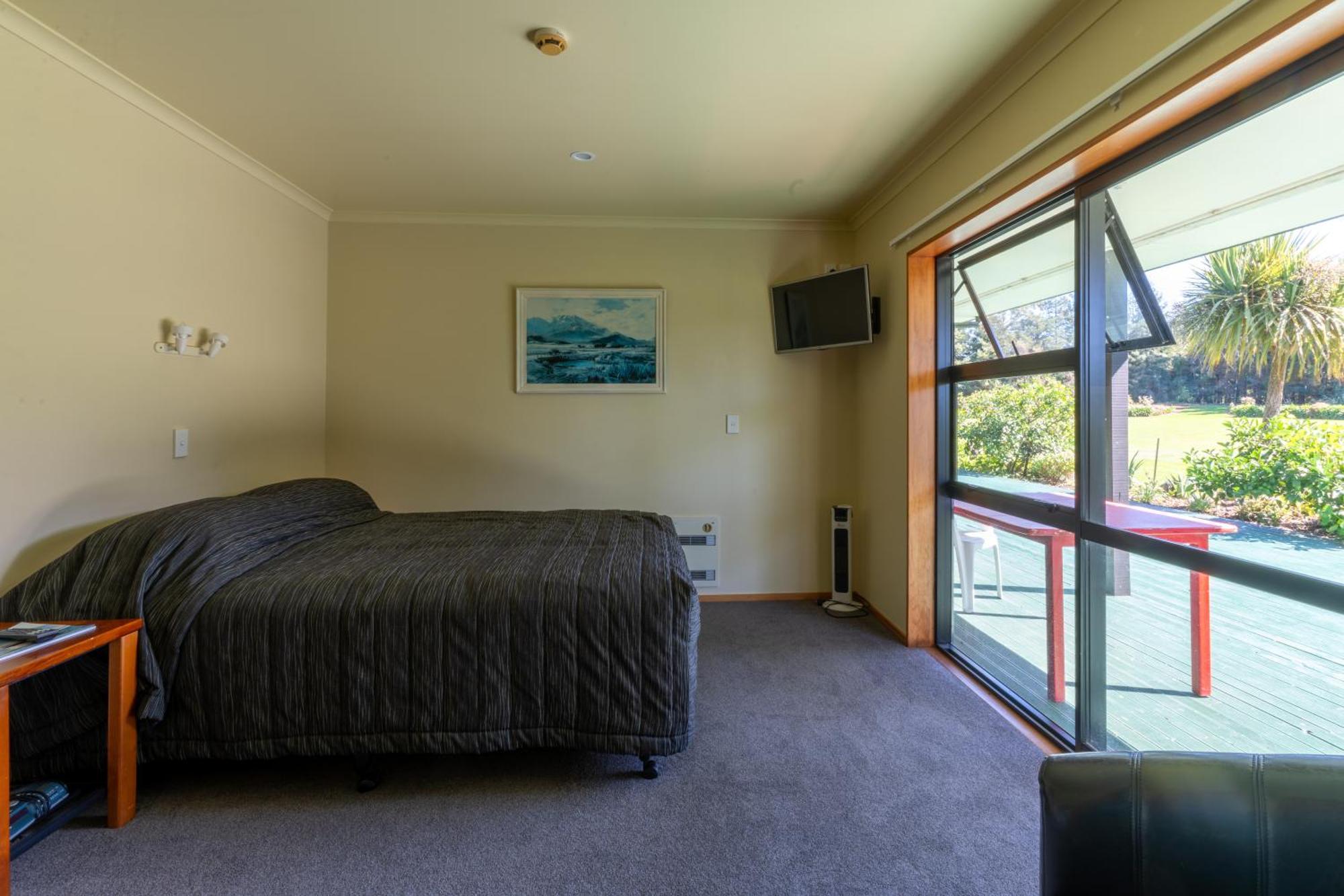 Donegal House Hotel Kaikoura Ngoại thất bức ảnh